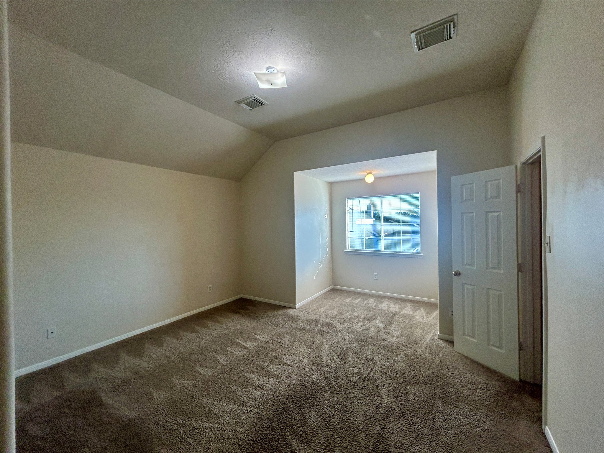 19718 River Pointe Lane Katy, TX 77449 - Photo 21 of 36 an empty room with windows