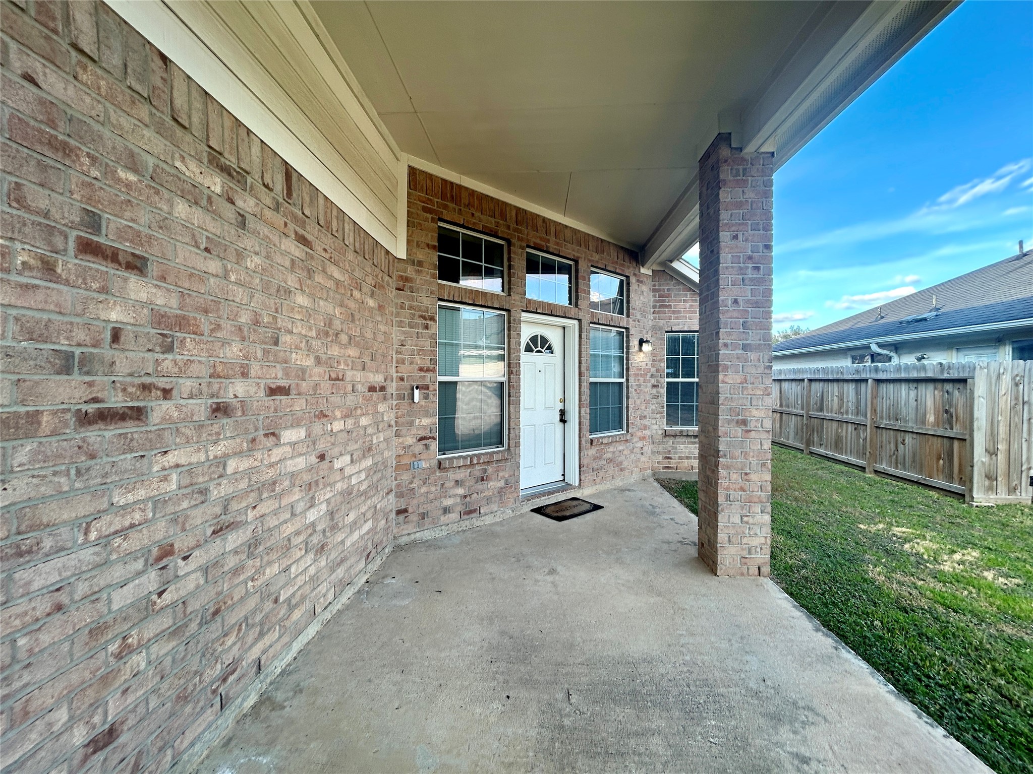 19718 River Pointe Lane Katy, TX 77449 - Photo 4 of 36 a view of a porch with a backyard