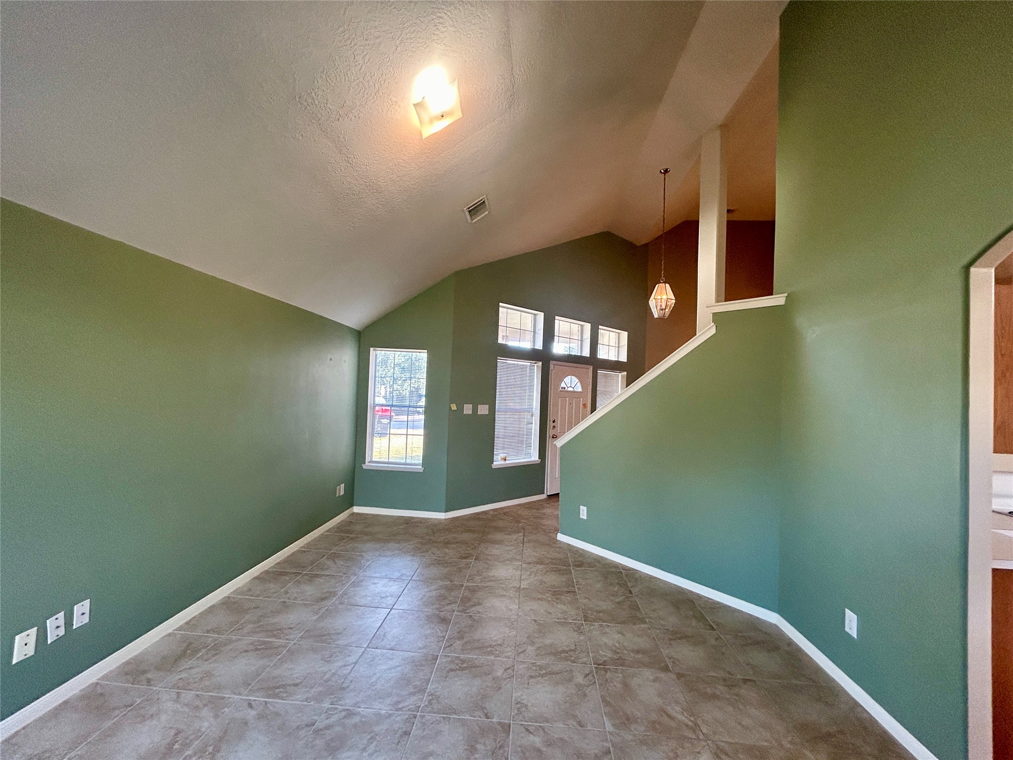 19718 River Pointe Lane Katy, TX 77449 - Photo 10 of 36 a view of a hallway with entryway