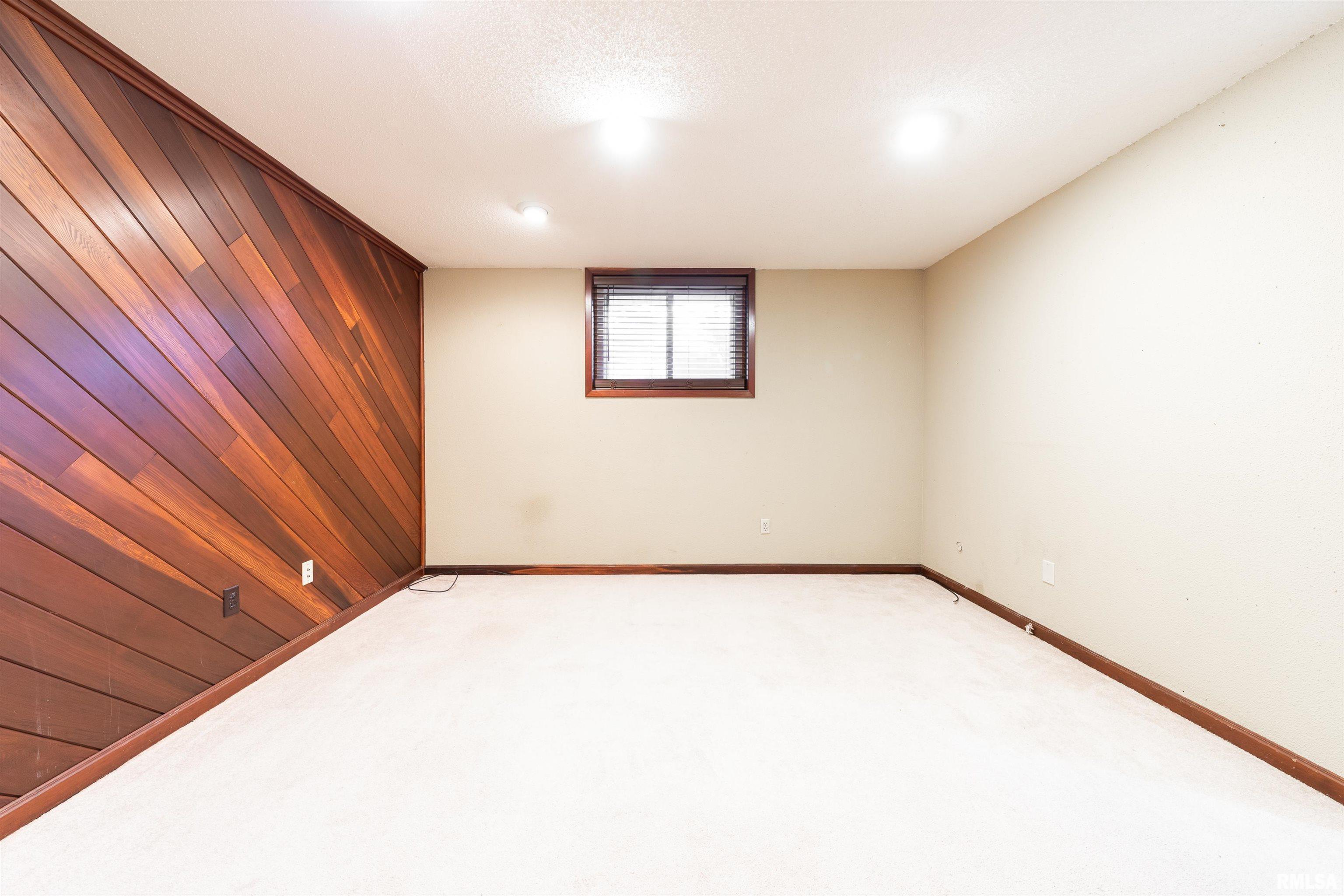 1315 West Queens Court Road Peoria, IL 61614 - Photo 36 of 52