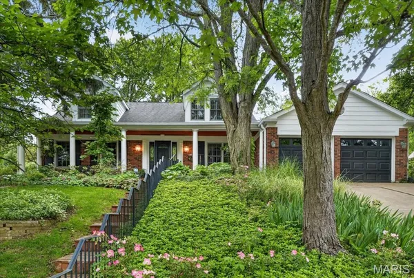 $799,000 | 816 Bridlebrook Lane, Kirkwood, MO 63122