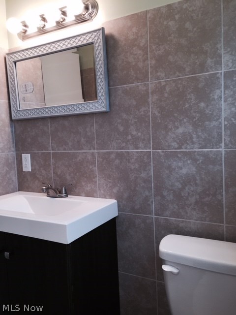 4205 Harwood Road Cleveland, OH 44121 - Photo 6 of 7