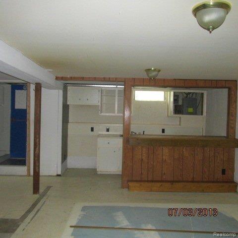 3640 Mann Road Clarkston, MI 48346 - Photo 12 of 20 031.JPG