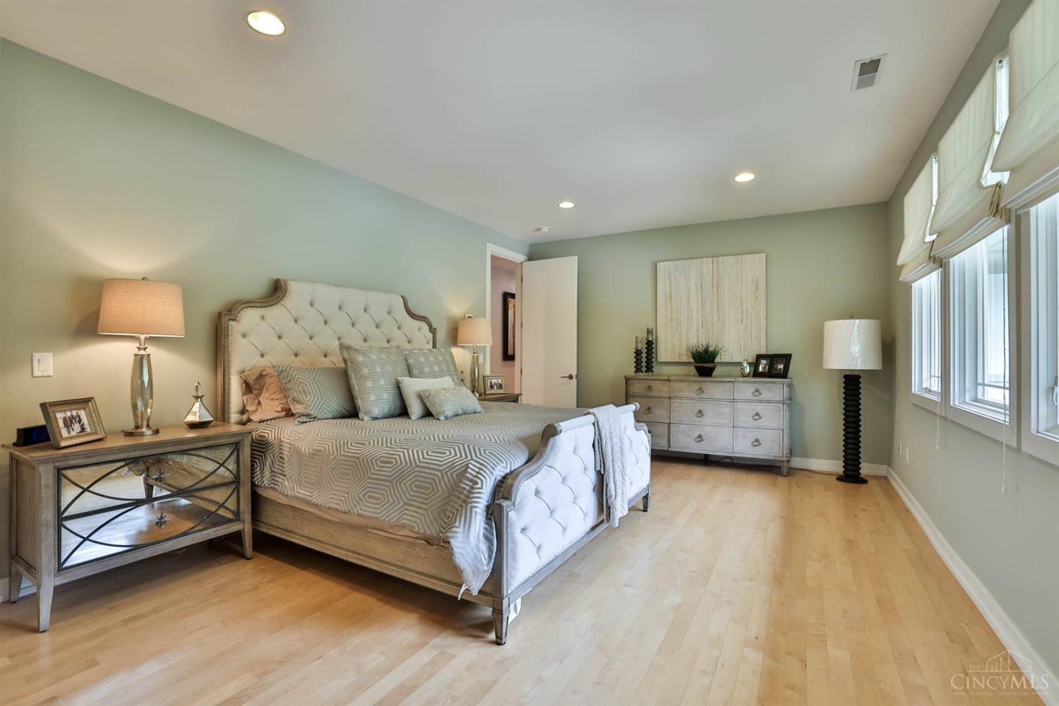 8705 Kugler Mill Road Cincinnati, OH 45243 - Photo 33 of 96 Gallery Image 33