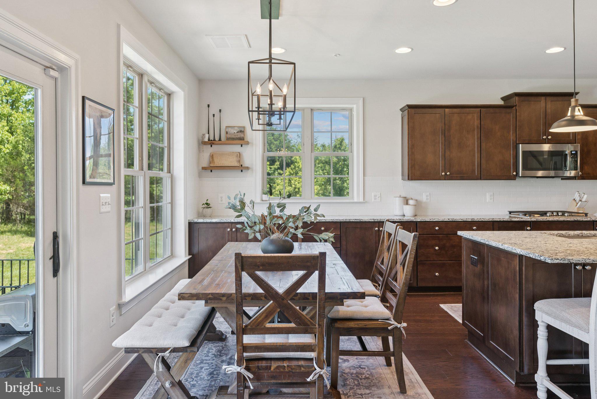237 Barberry Lane Laytonsville, MD 20882 - Photo 10 of 70 breakfast nook