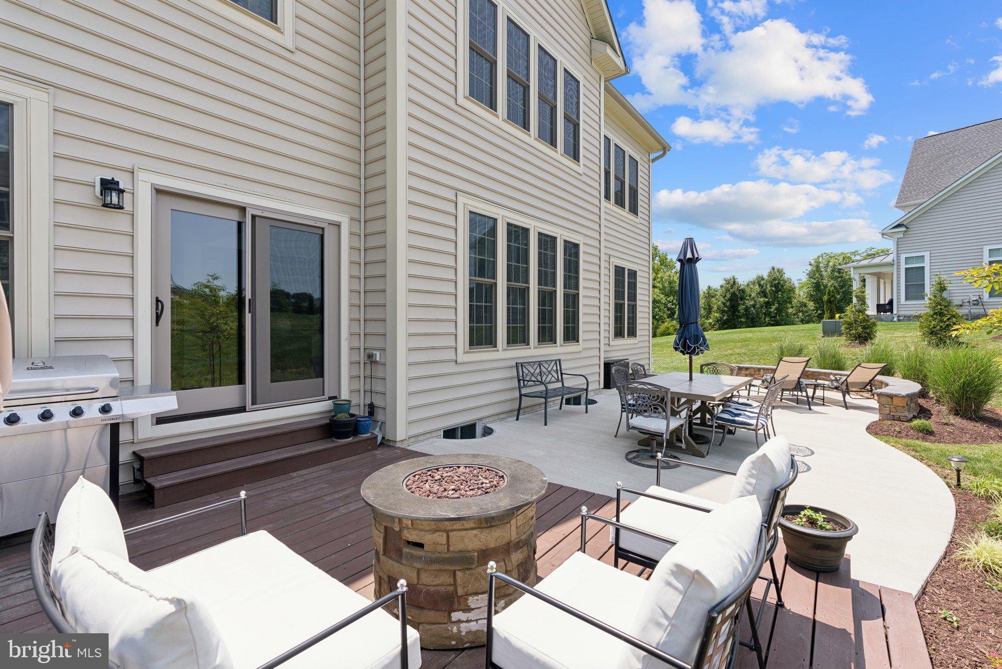 237 Barberry Lane Laytonsville, MD 20882 - Photo 12 of 70 back patio
