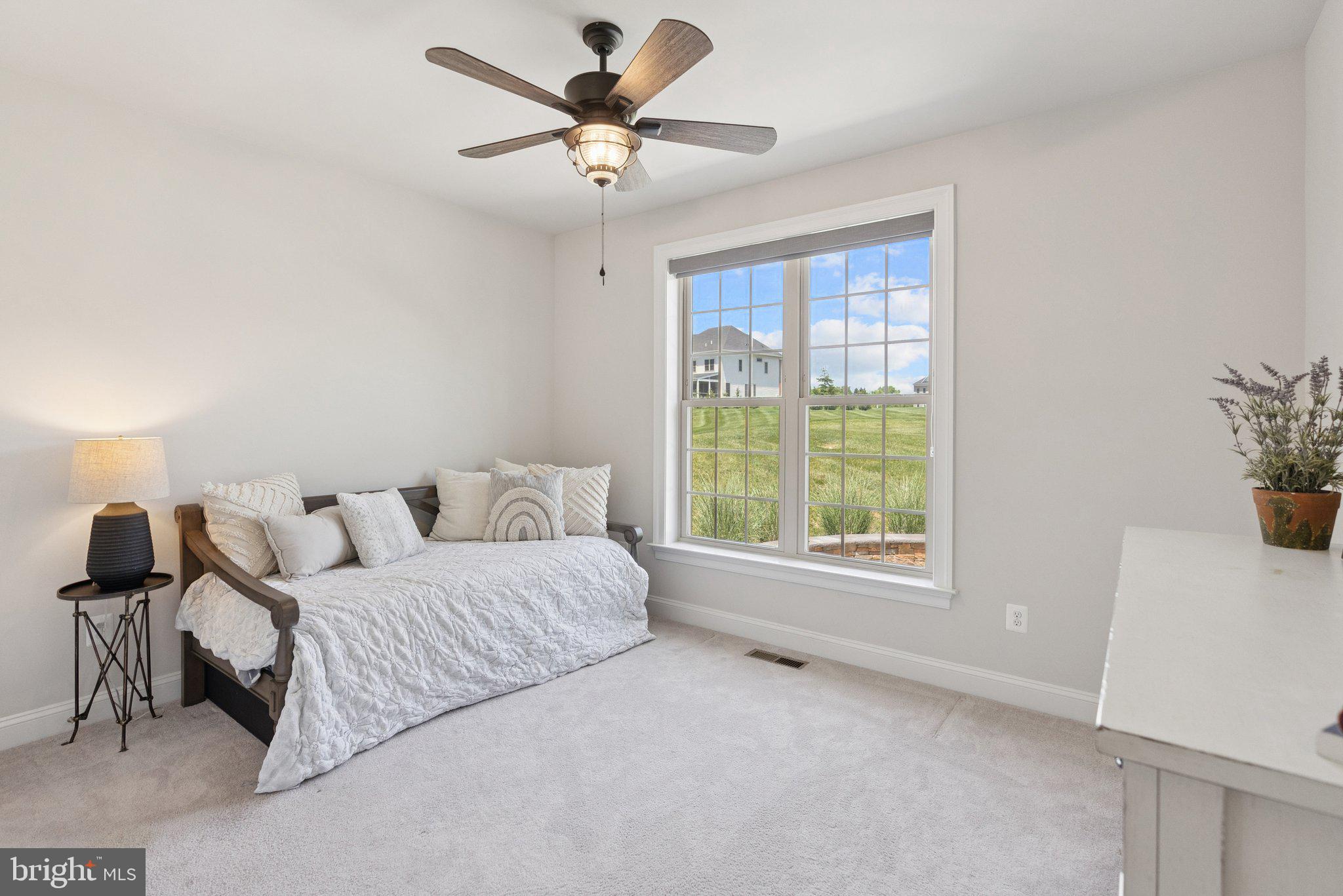 237 Barberry Lane Laytonsville, MD 20882 - Photo 22 of 70 a living room with furniture and a window