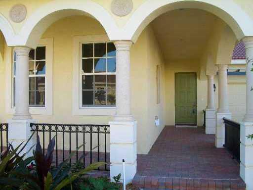 126 Via Rosina Jupiter, FL 33458 - Photo 4 of 29 20130405193556346639000000-o