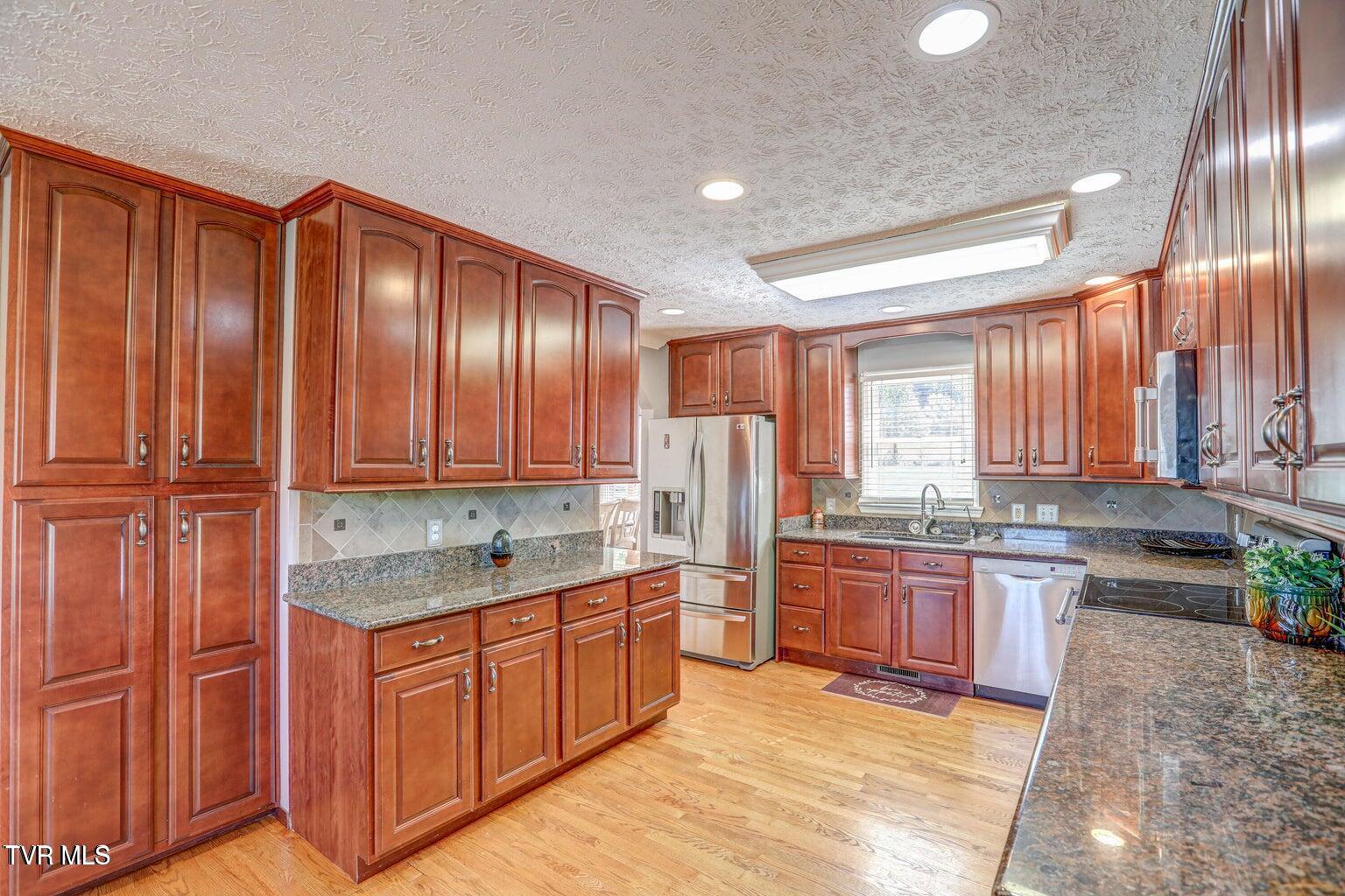 604 Snapps Ferry Road Kingsport, TN 37663 - Photo 19 of 50 19