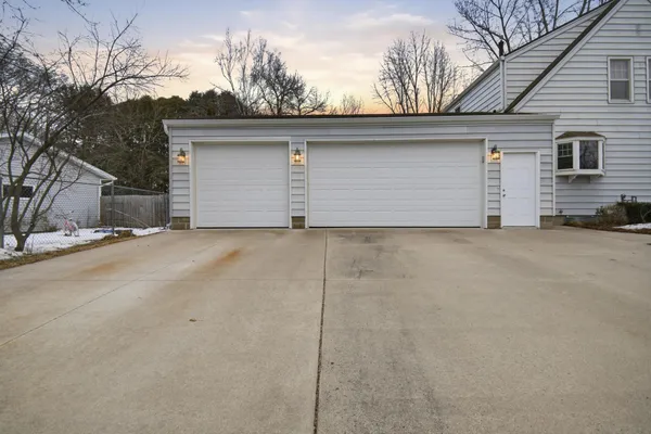 $299,999 | 358 18th Street Southwest, Owatonna, MN 55060