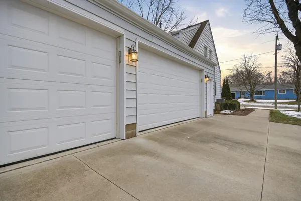 $299,999 | 358 18th Street Southwest, Owatonna, MN 55060