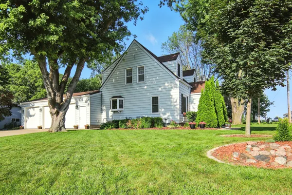 $299,999 | 358 18th Street Southwest, Owatonna, MN 55060