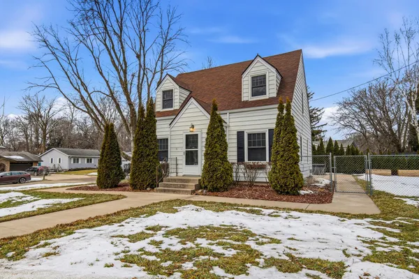 $299,999 | 358 18th Street Southwest, Owatonna, MN 55060