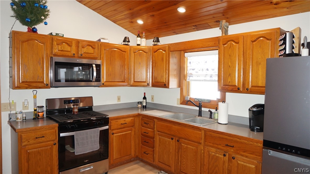 364 Mccaw Road Redfield, NY 13437 - Photo 8 of 35