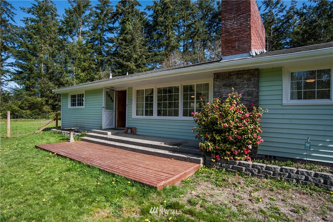 1889 Zylstra Road Oak Harbor, WA 98277 - Photo 1 of 24 Gallery Image 1