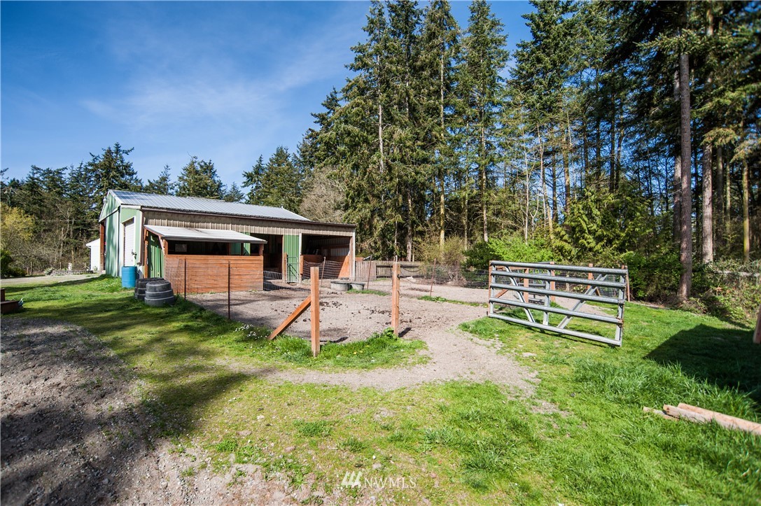 1889 Zylstra Road Oak Harbor, WA 98277 - Photo 22 of 24 Gallery Image 22