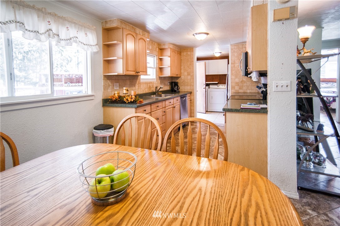 1889 Zylstra Road Oak Harbor, WA 98277 - Photo 7 of 24 Gallery Image 7