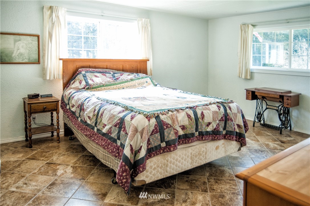 1889 Zylstra Road Oak Harbor, WA 98277 - Photo 9 of 24 Gallery Image 9