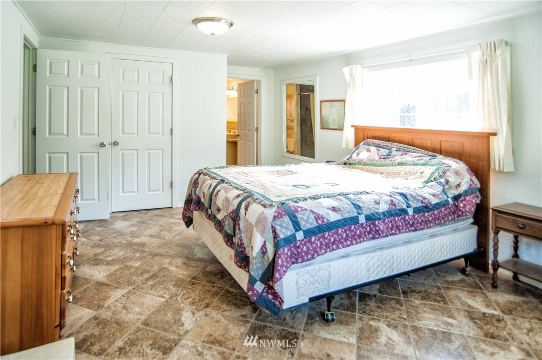 1889 Zylstra Road Oak Harbor, WA 98277 - Photo 10 of 24 Gallery Image 10