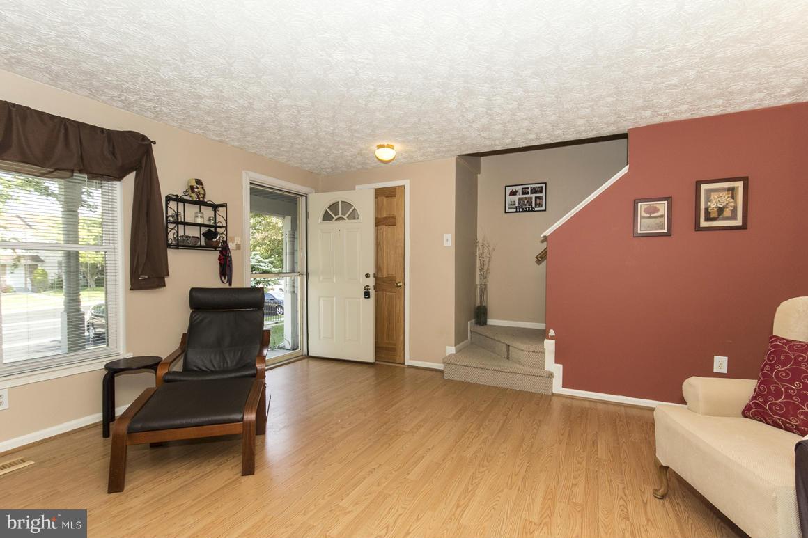 18 Hyacinth Road Baltimore, MD 21234 - Photo 4 of 23 Living Room
