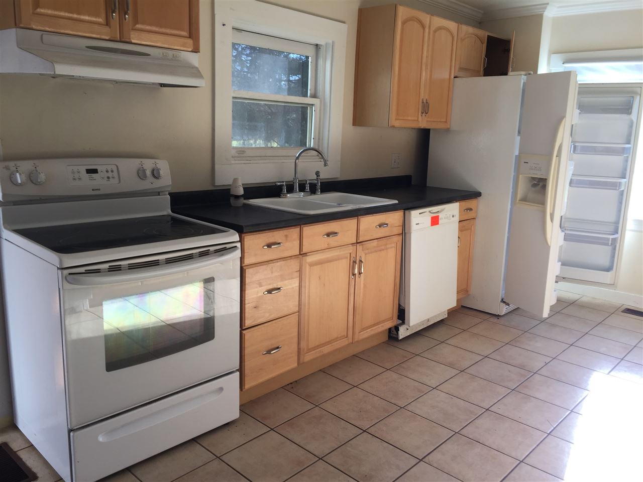 40 Mechanic Street Lancaster, NH 03584 - Photo 3 of 29 Gallery Image 3