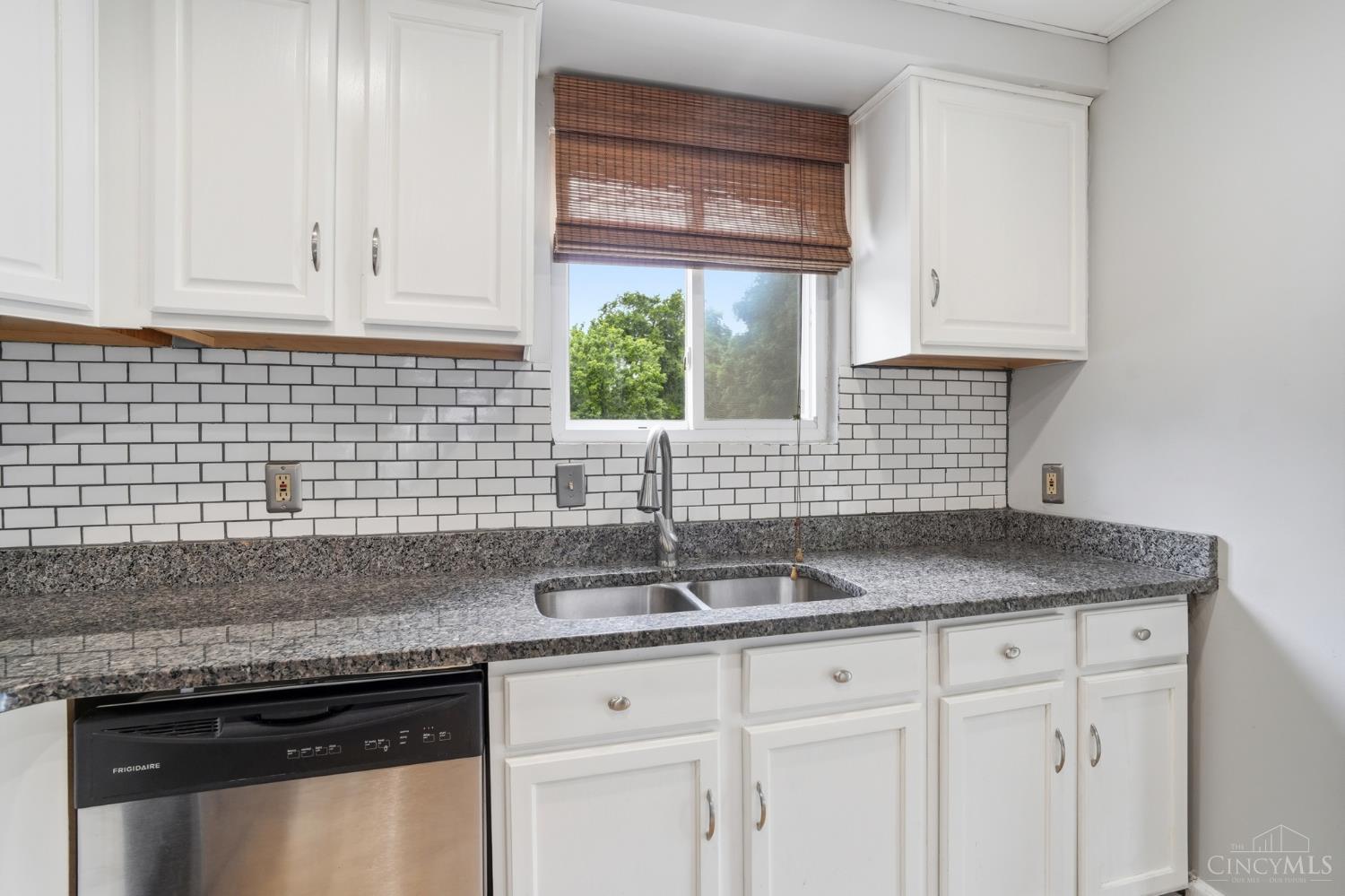6616 Roe Street Cincinnati, OH 45227 - Photo 23 of 75