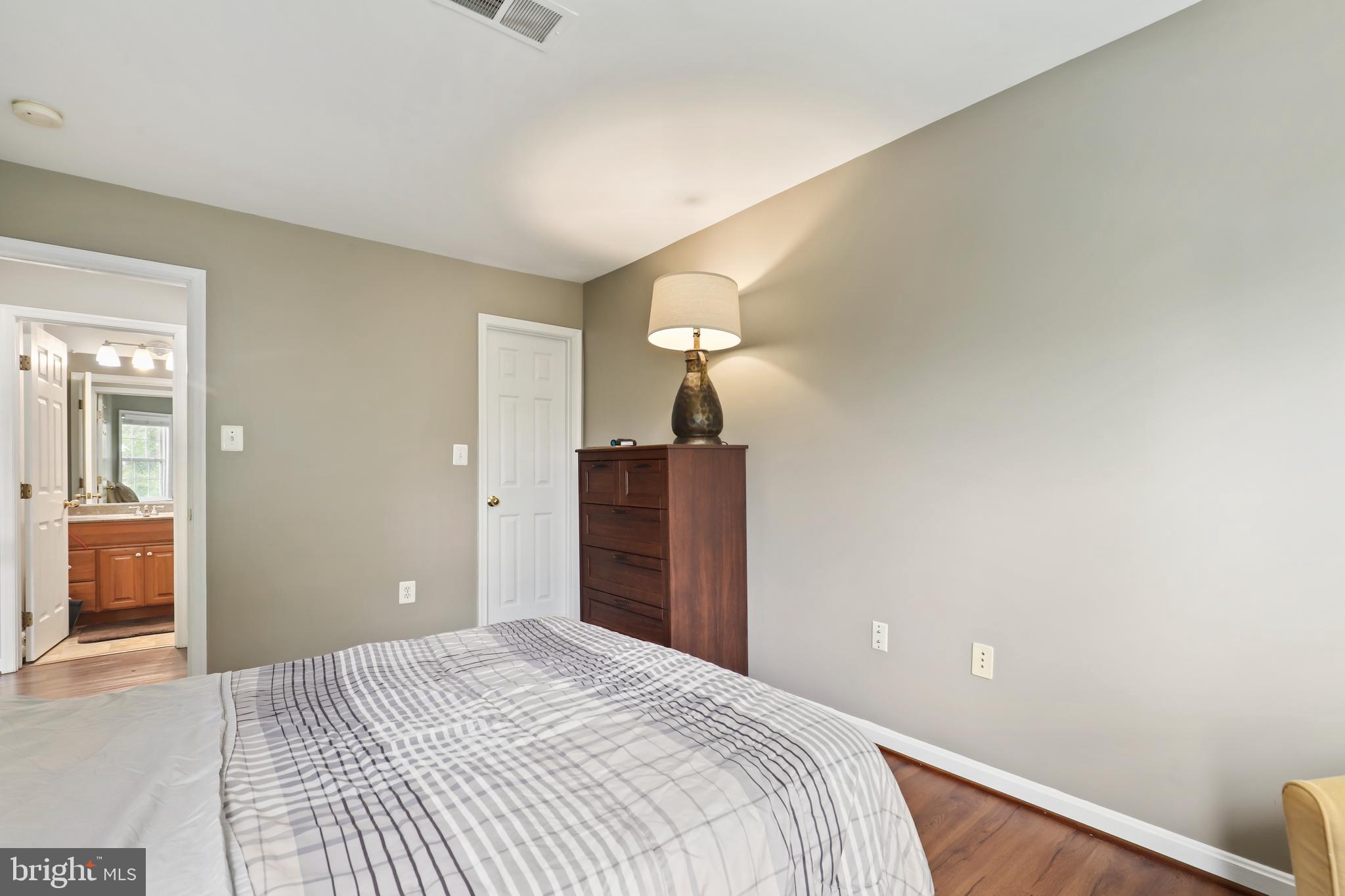 20797 Iris Drive Sterling, VA 20165 - Photo 28 of 49