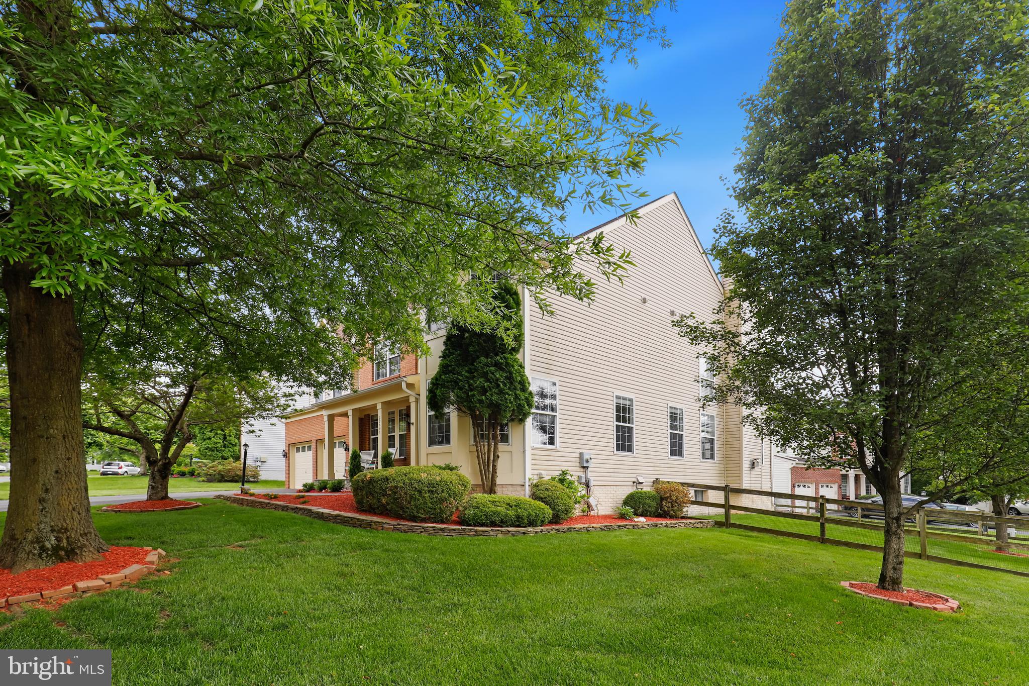 20797 Iris Drive Sterling, VA 20165 - Photo 5 of 49