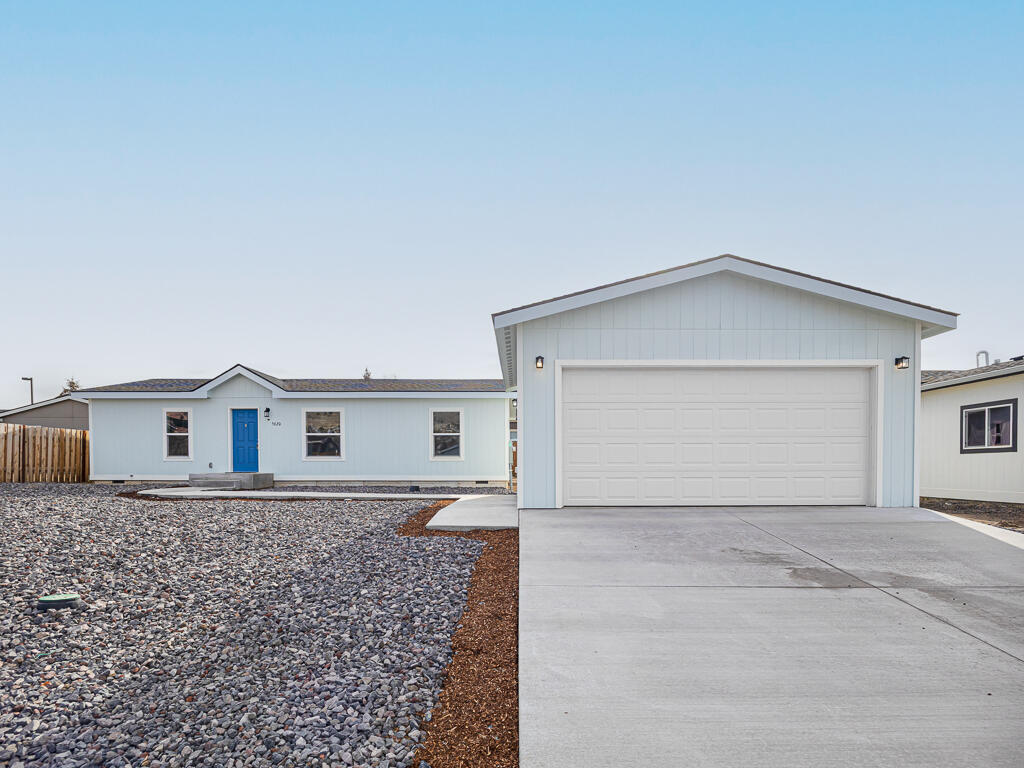 5620 Edith Way Klamath Falls, OR 97603 - Photo 2 of 26 Edith-02