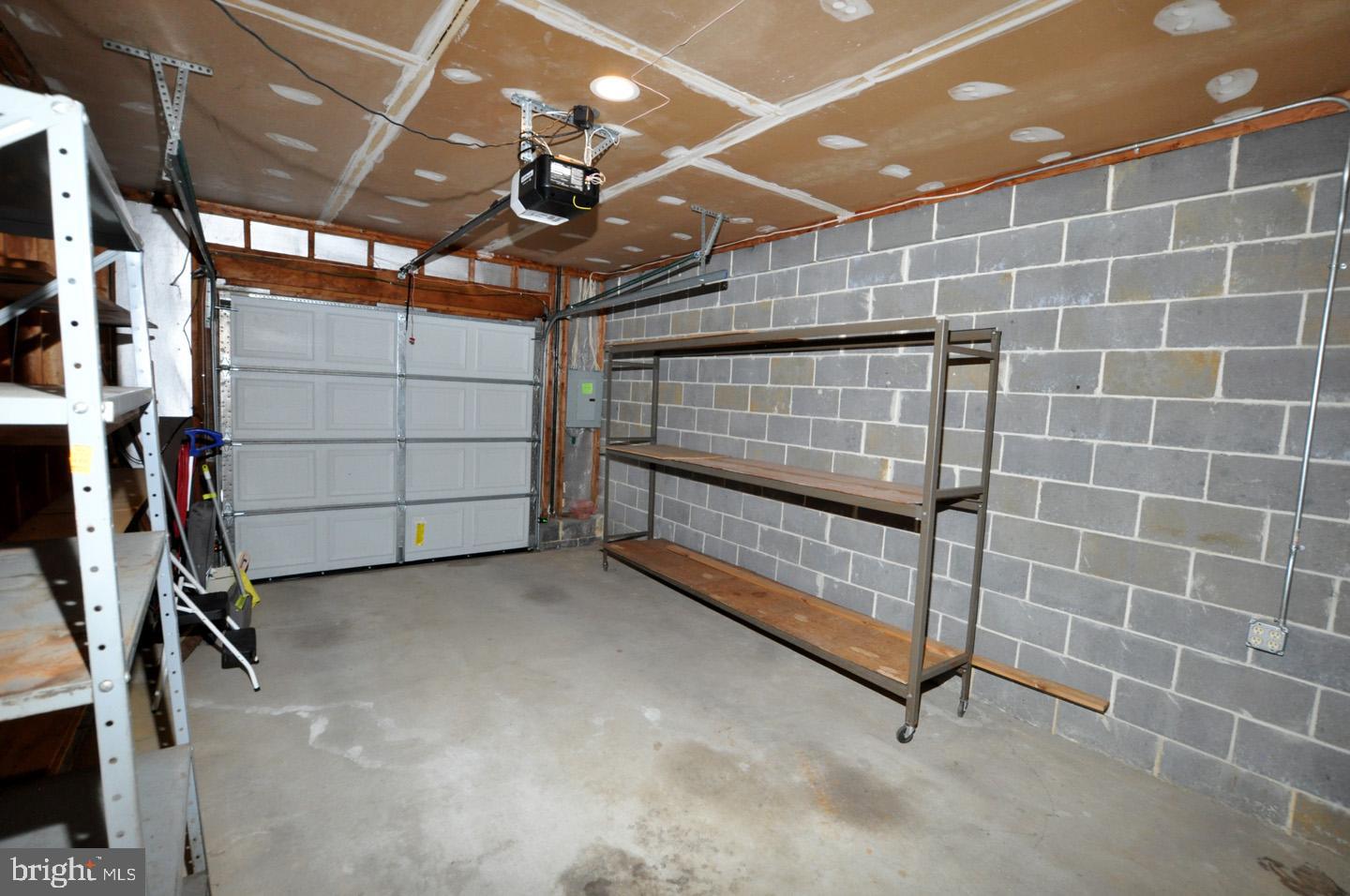 33 West Berwin Way Mount Laurel, NJ 08054 - Photo 24 of 26 Garage
