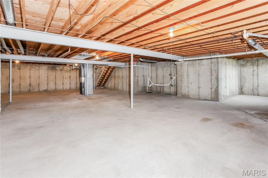 447 Slusser Lane Florissant, MO 63031 - Photo 15 of 17