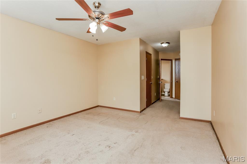 447 Slusser Lane Florissant, MO 63031 - Photo 10 of 17