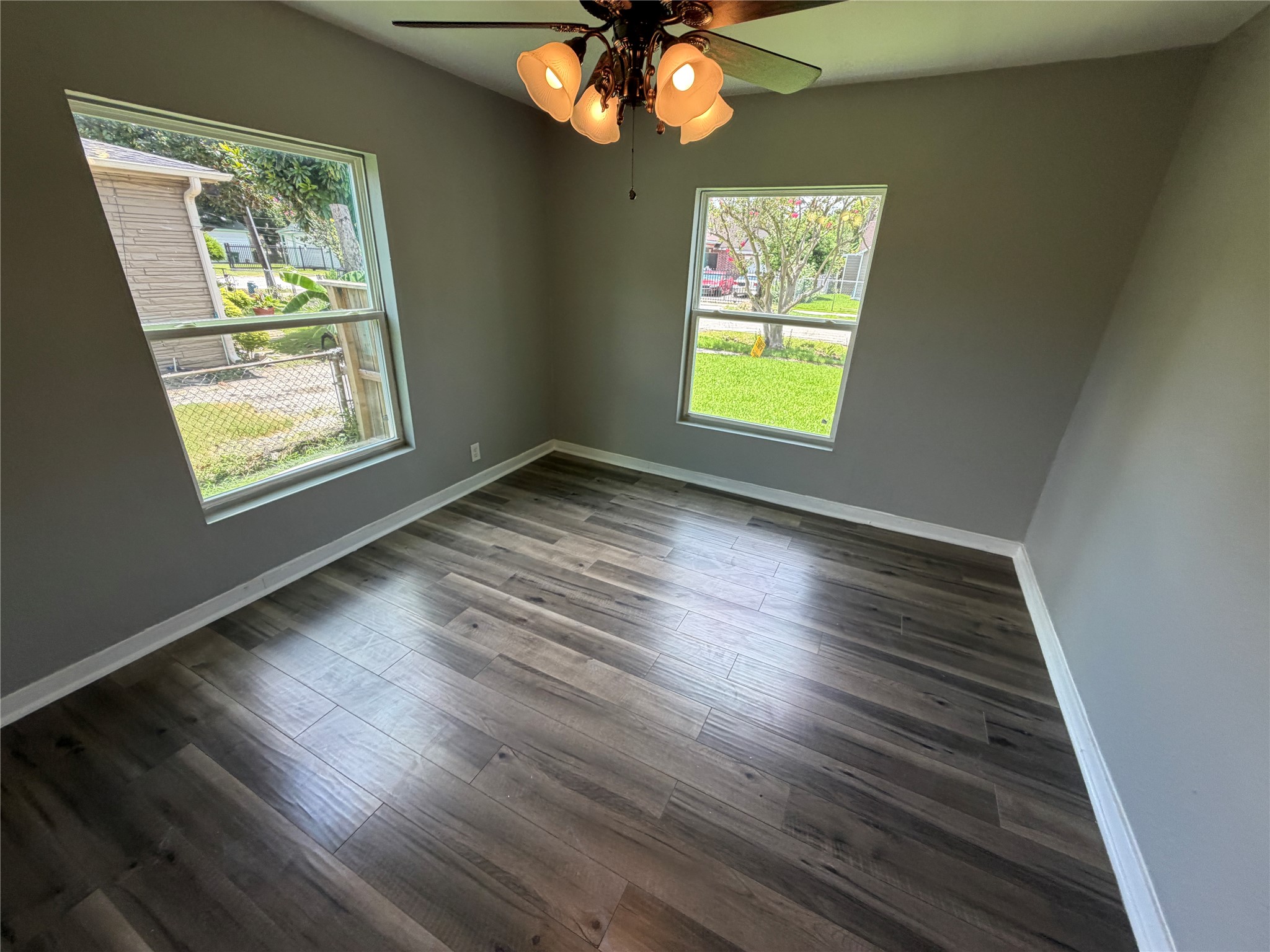 7619 Ilex Street Houston, TX 77012 - Photo 7 of 12