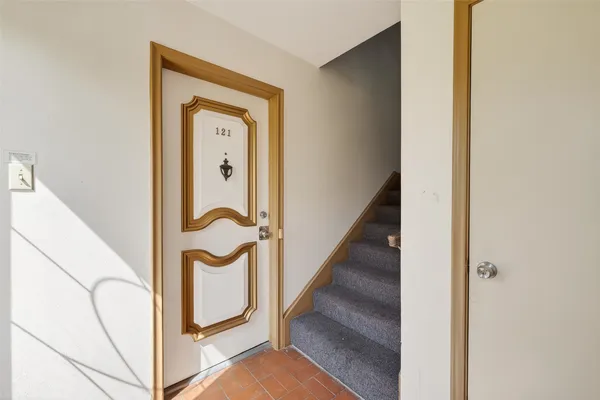 $1,200 | 7600 Burgoyne Road, Unit 121, Houston, TX 77063