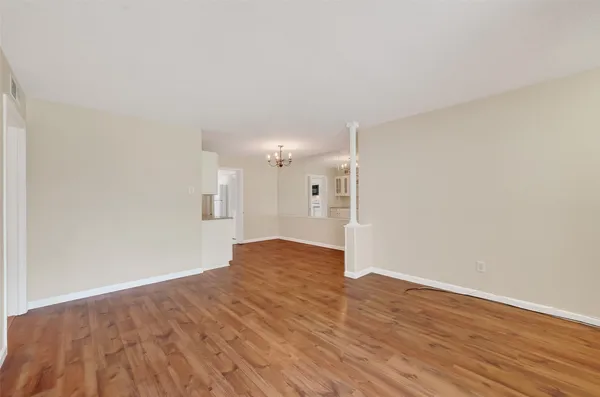 $1,200 | 7600 Burgoyne Road, Unit 121, Houston, TX 77063