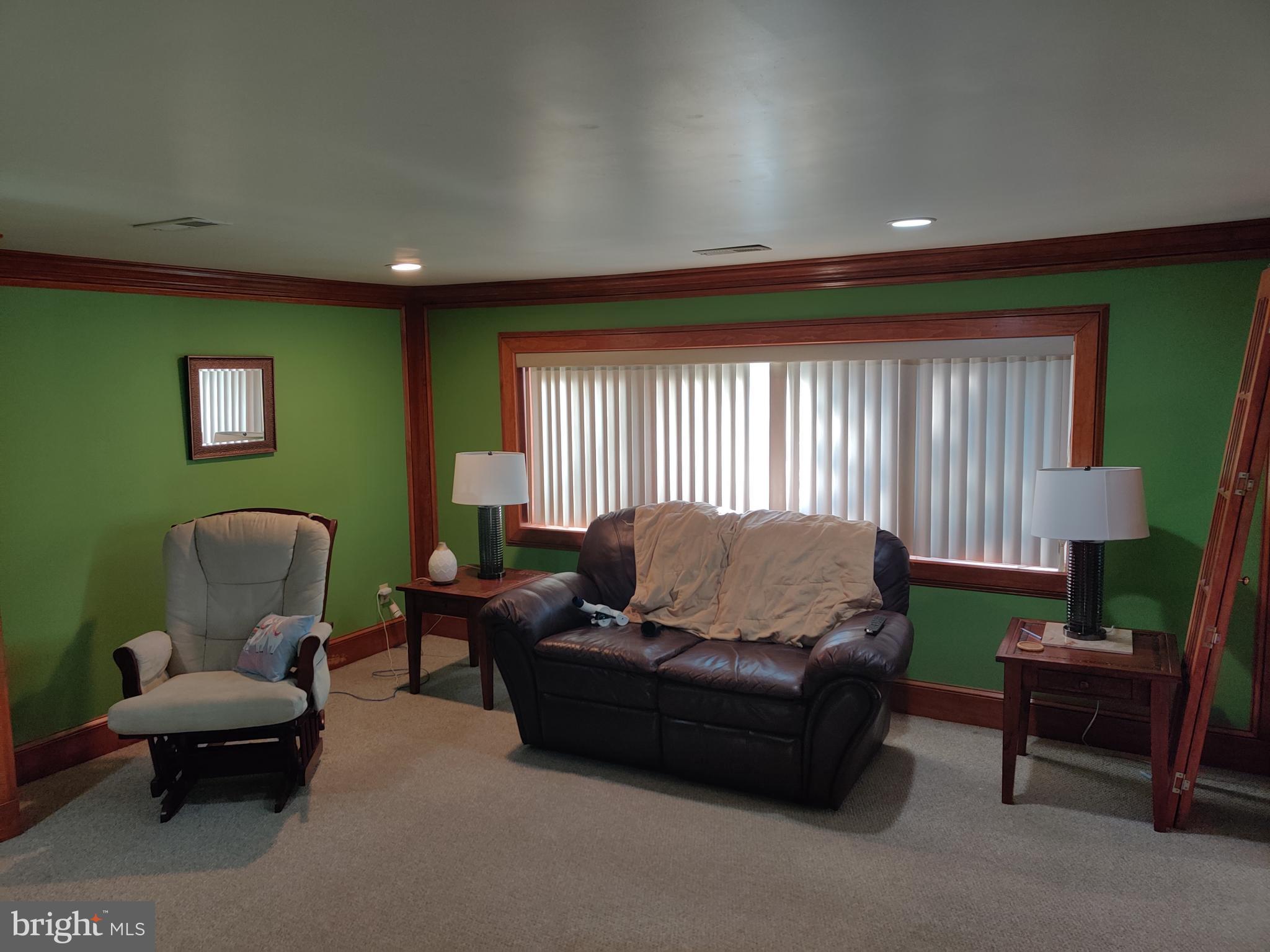 393 Emerson Road Huntingdon Valley, PA 19006 - Photo 4 of 11 Gallery Image 4