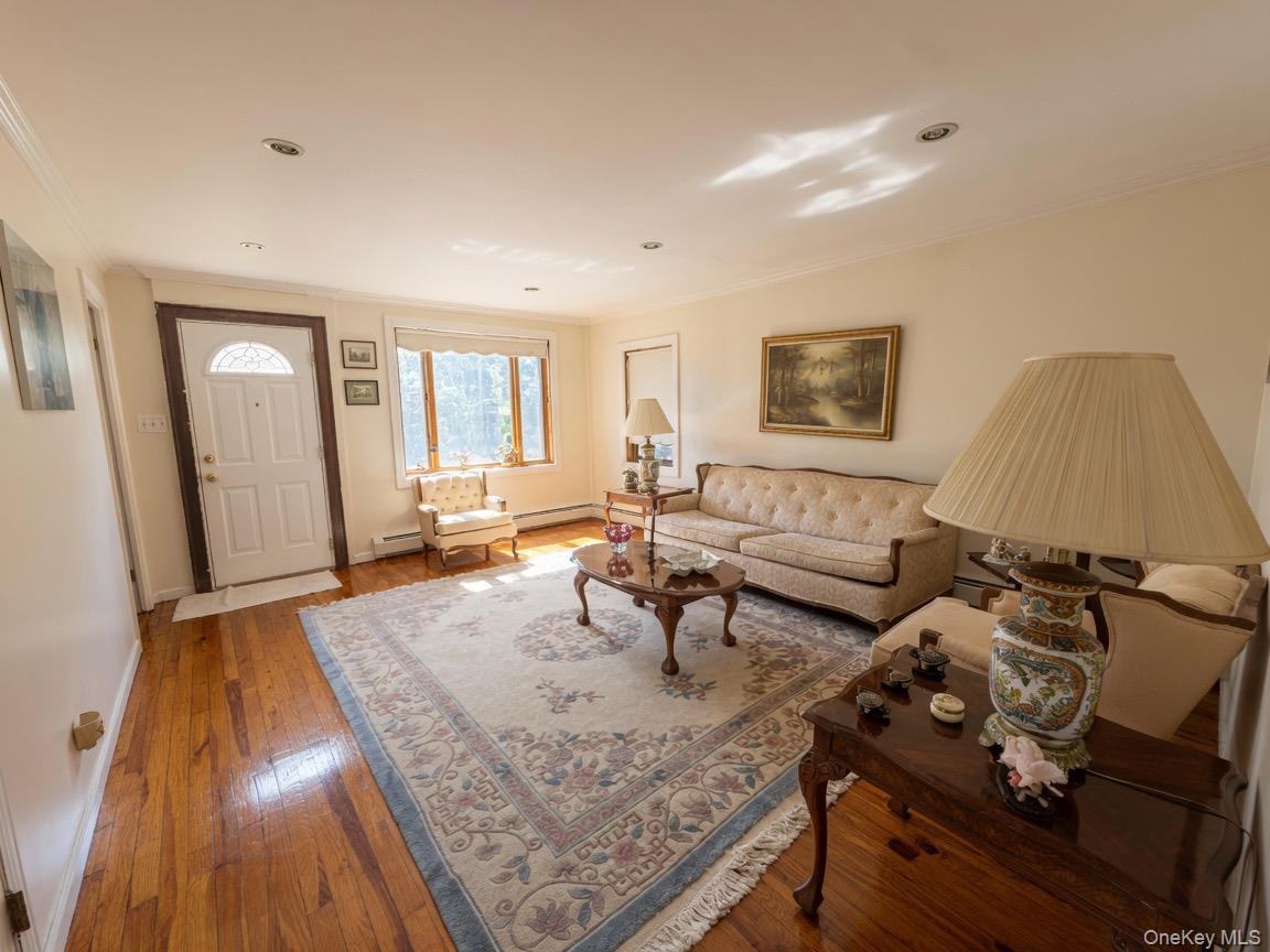 1 Trebor Road Massapequa, NY 11758 - Photo 5 of 11