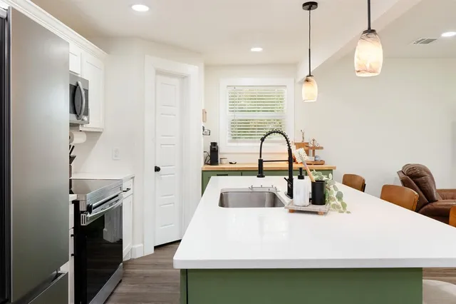 $245,000 | 205 Oregon Avenue, Azle, TX 76020