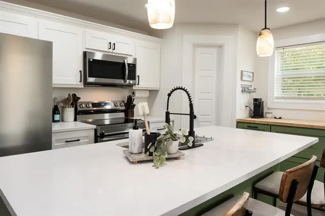 $245,000 | 205 Oregon Avenue, Azle, TX 76020