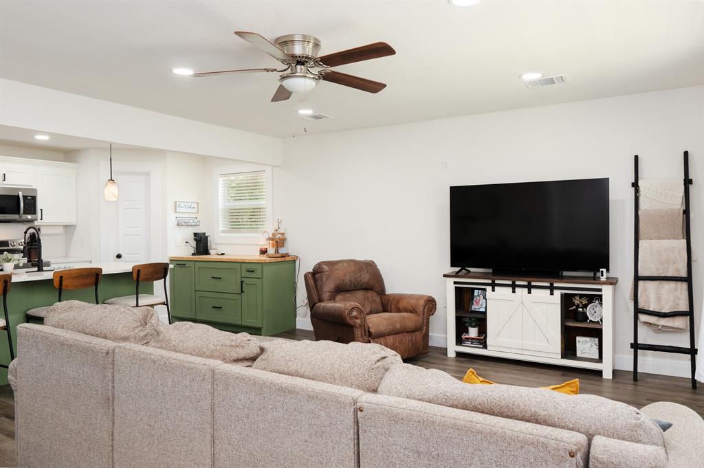 205 Oregon Avenue Azle, TX 76020 - Photo 7 of 40 Living area featuring recessed lighting and a ceiling fan