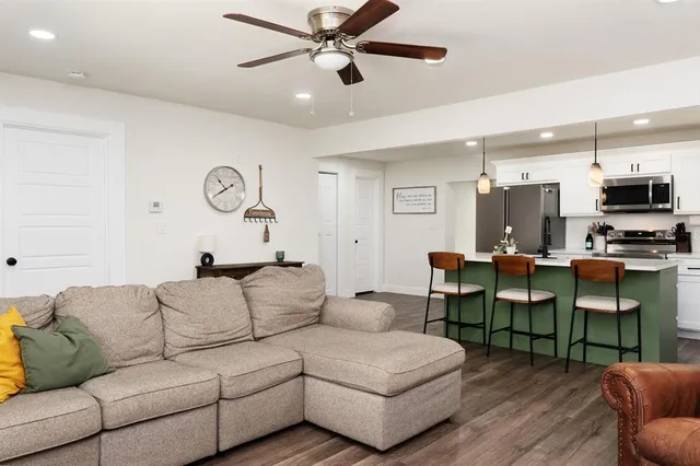 $245,000 | 205 Oregon Avenue, Azle, TX 76020