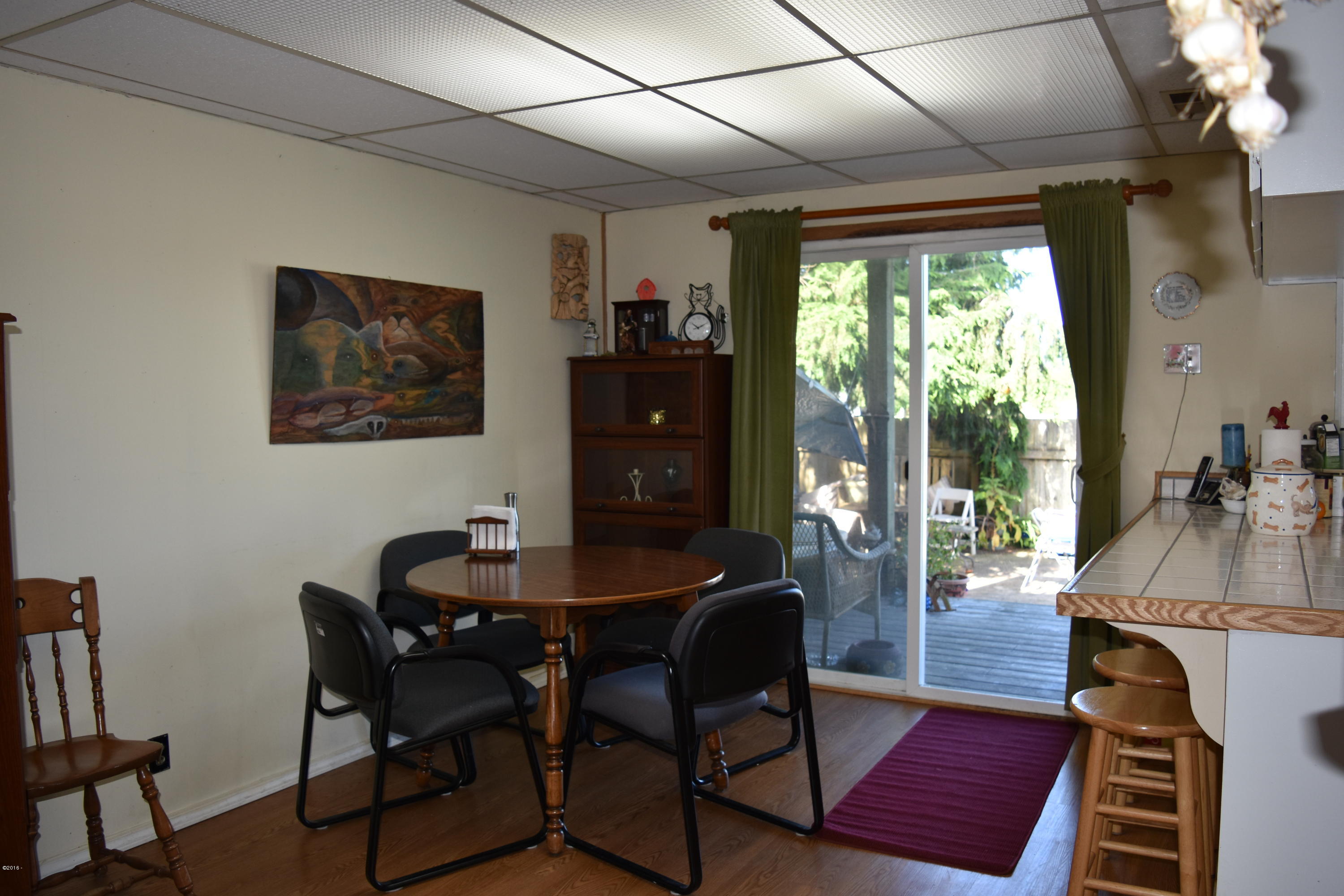 175 South Gaither Street Siletz, OR 97380 - Photo 6 of 25 Dining Room