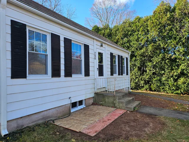 $2,300 | 288 Alling Street, Berlin, CT 06037