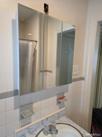 $2,300 | 288 Alling Street, Berlin, CT 06037