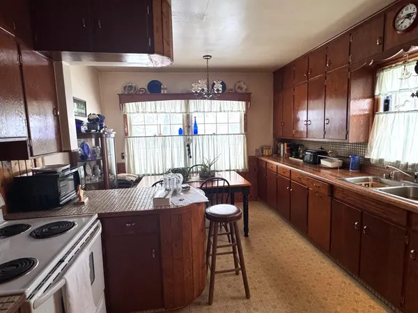 $97,500 | 109 5th Avenue Southeast, Roseau, MN 56751