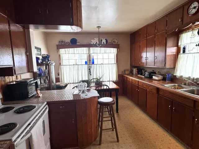 $97,500 | 109 5th Avenue Southeast, Roseau, MN 56751