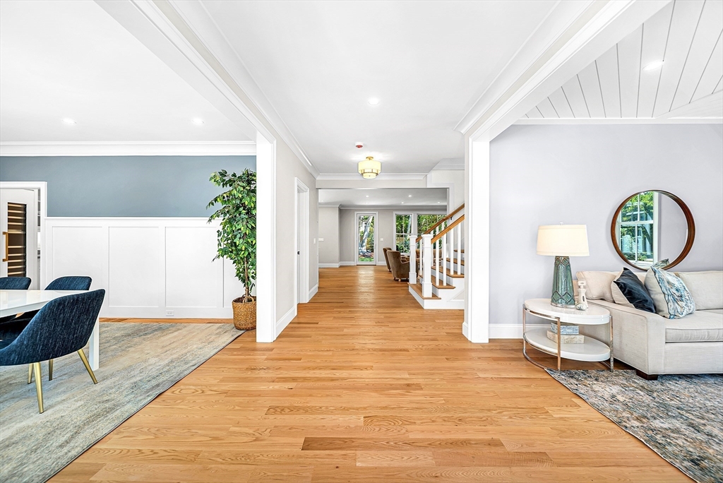 6 Southgate Road Wellesley, MA 02482 - Photo 5 of 40