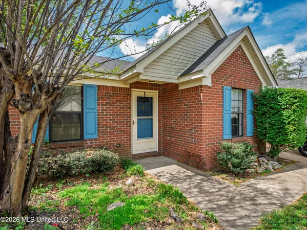 $235,000 | 108 Dabney Street, Batesville, MS 38606