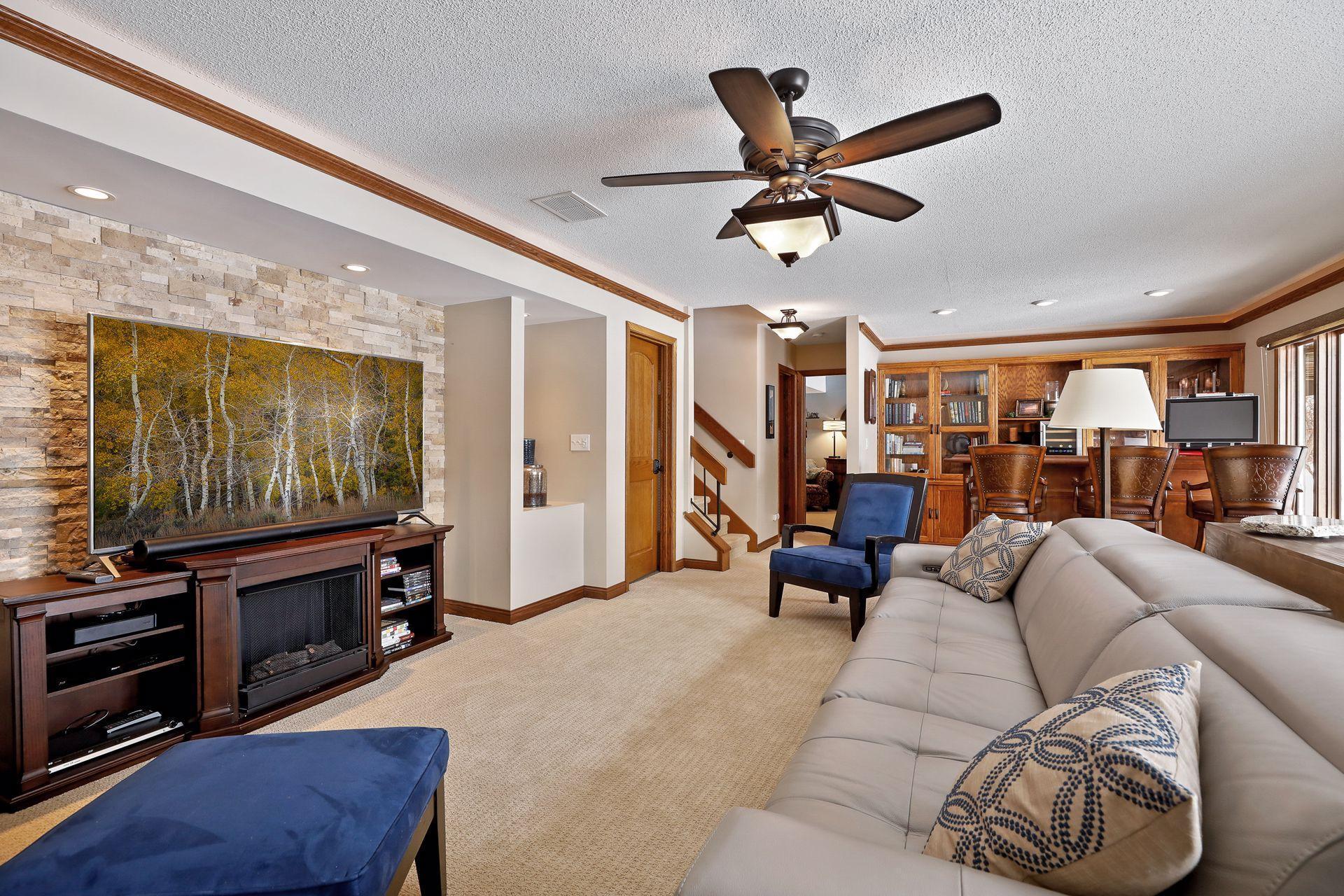 9431 Woodbridge Road Bloomington, MN 55438 - Photo 18 of 25 Gallery Image 18