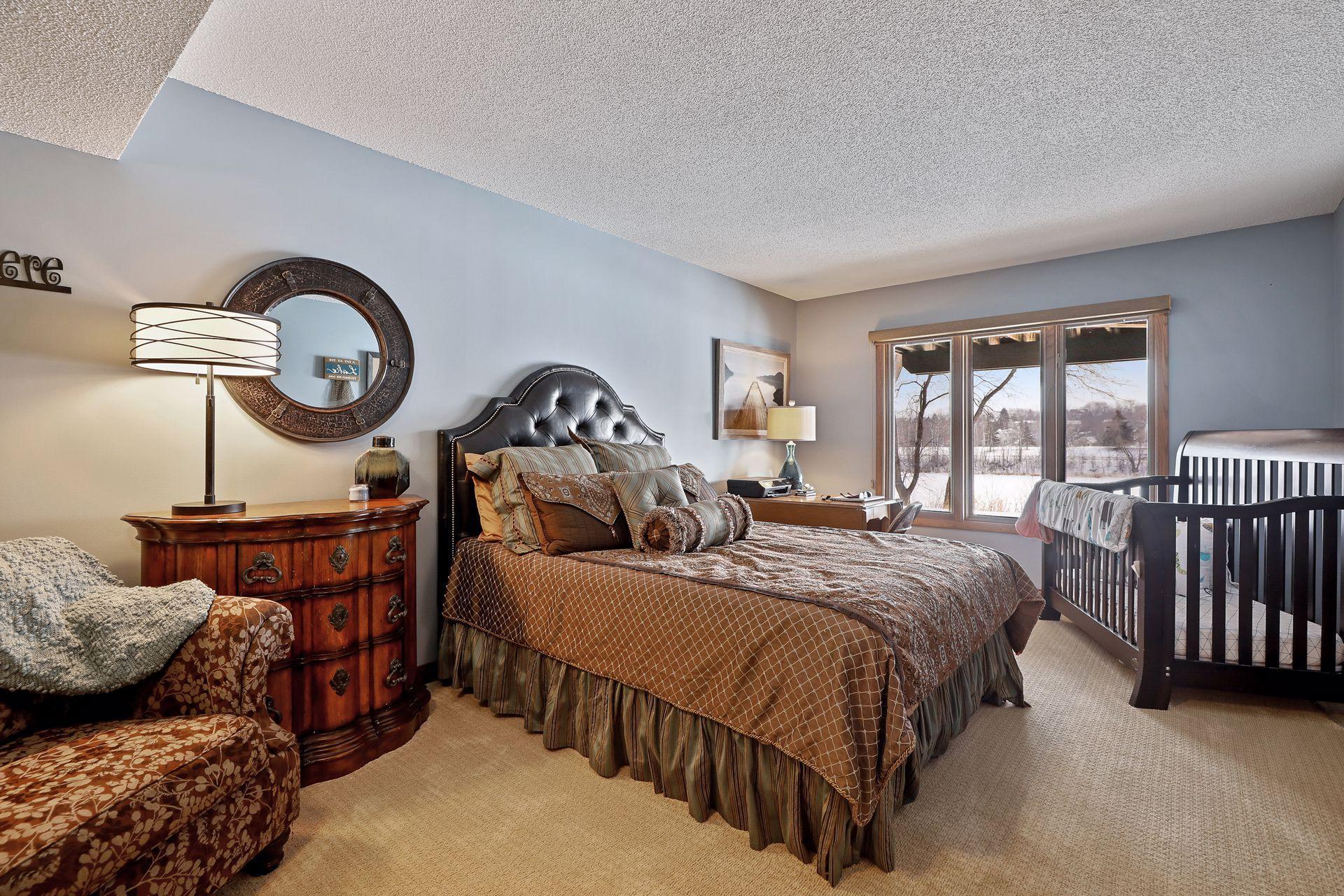 9431 Woodbridge Road Bloomington, MN 55438 - Photo 20 of 25 Gallery Image 20